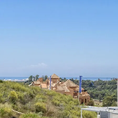 Vivi Homes - Pool, Golf & Terrace Apartament *