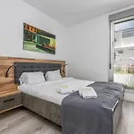 Vivi Homes - Pool, Golf & Terrace Διαμέρισμα *
