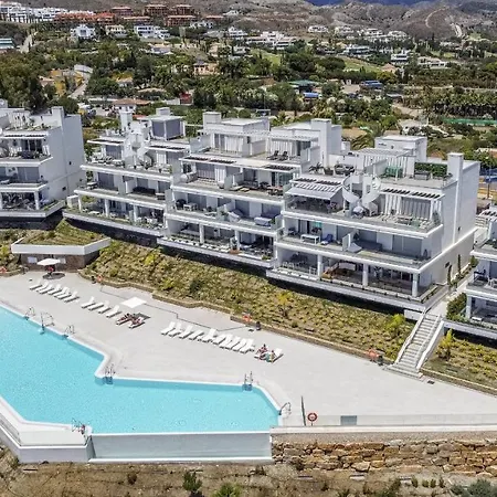 公寓 Vivi Homes - Pool, Golf & Terrace 埃斯特波纳
