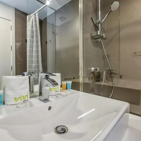 Vivi Homes - Pool, Golf & Terrace Appartement