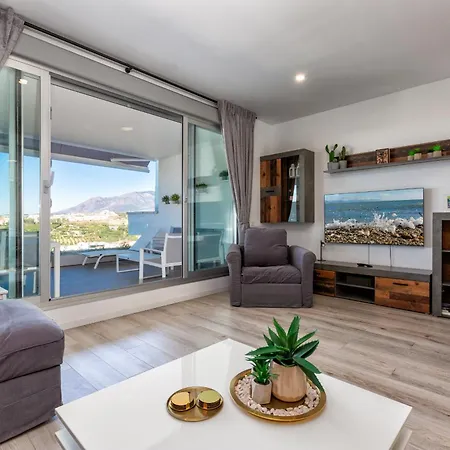 Vivi Homes - Pool, Golf & Terrace