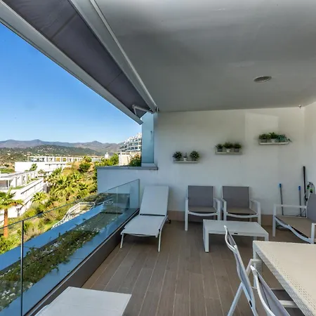 Vivi Homes - Pool, Golf & Terrace Appartement